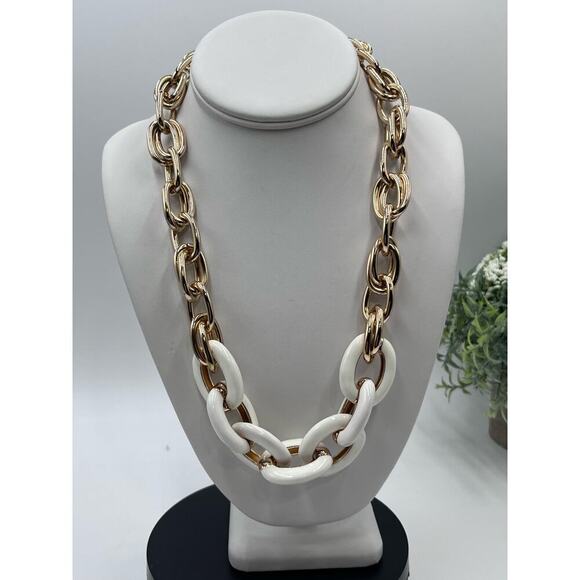 Lane Bryant Vintage Heavy White Enamel Gold Tone Link Chain Necklace - Picture 2 of 12